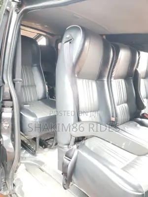Toyota HiAce 2013 Black