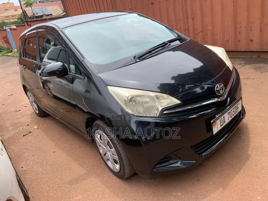 Toyota Ractis 2012 Black