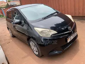 Toyota Ractis 2012 Black