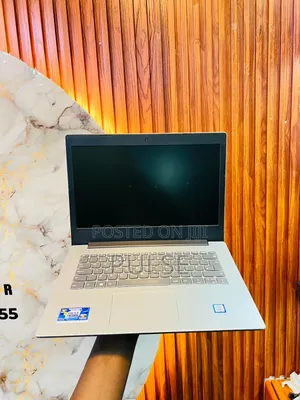 Laptop Lenovo IdeaPad V570 4GB Intel Core i7 HDD 500GB
