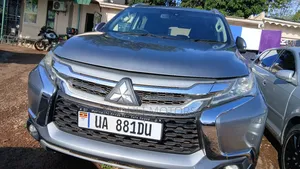 Mitsubishi Pajero Sport 2017 Silver