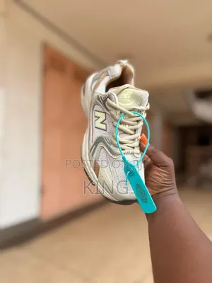 Womens New Balance 550s Sneakers