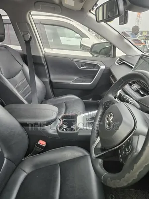Toyota RAV4 2019 White