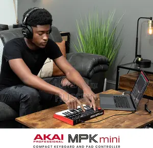 Akai Professional MPK Mini Mk3 25 Key Usb Midi Keyboard C