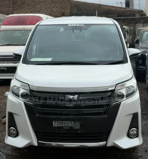 Toyota Noah 2017 White