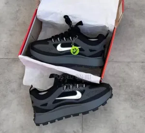 Black Nike Bailleli Sneakers