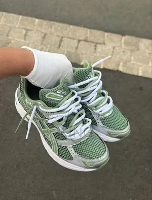 Asics Gel-1130 in the 'Swamp Green Silver' Sneakers