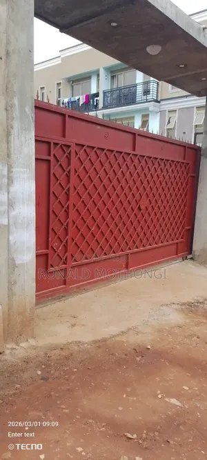 Sliding Gate