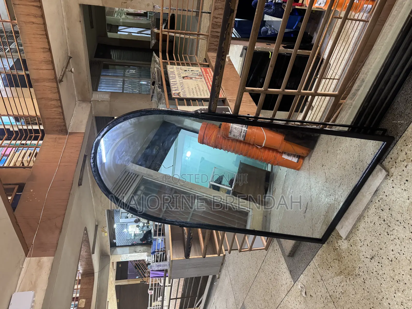Curved Mirror