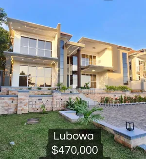 5bdrm Mansion in Lubowa Entebbe Road, Central Division for sale