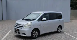 Toyota Noah for Car Hire