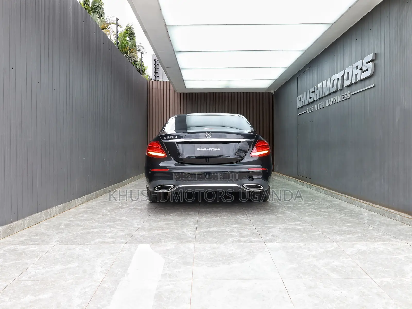 Mercedes-Benz E220 2017 Black