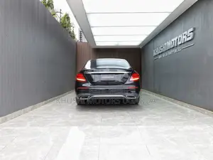 Mercedes-Benz E220 2017 Black