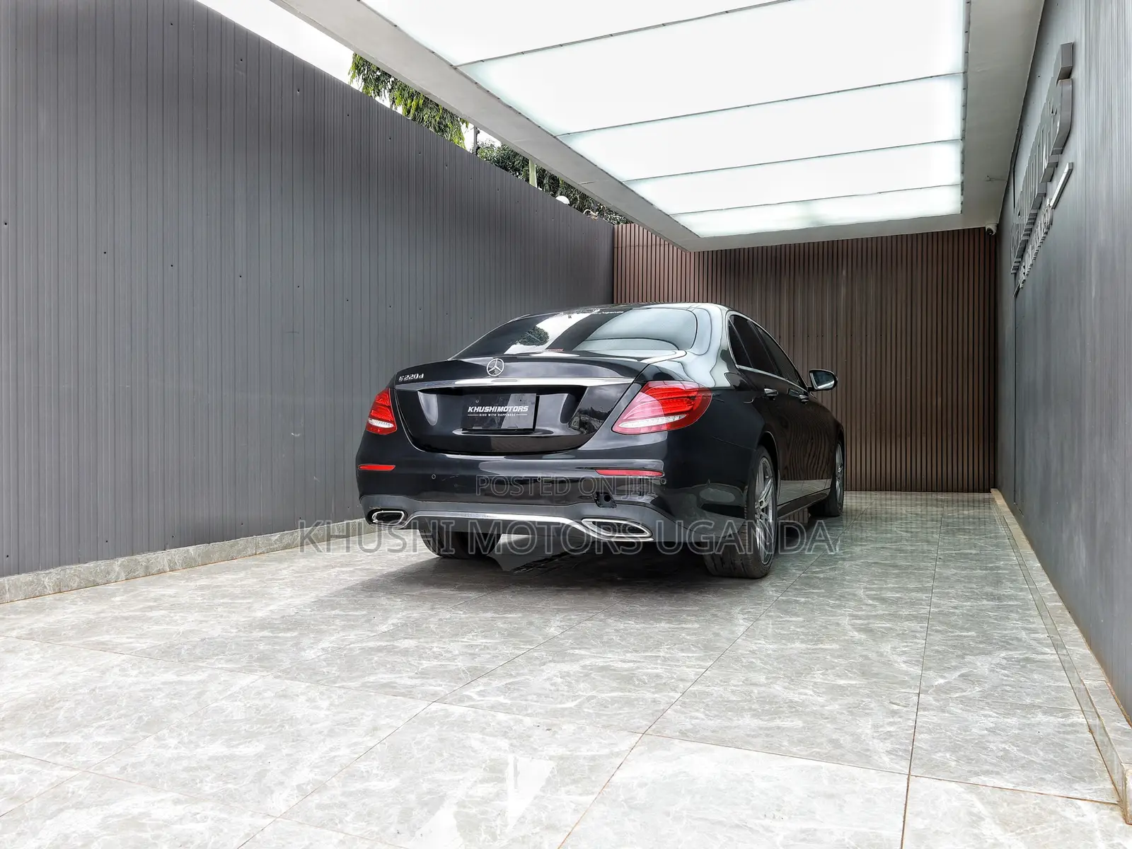 Mercedes-Benz E220 2017 Black