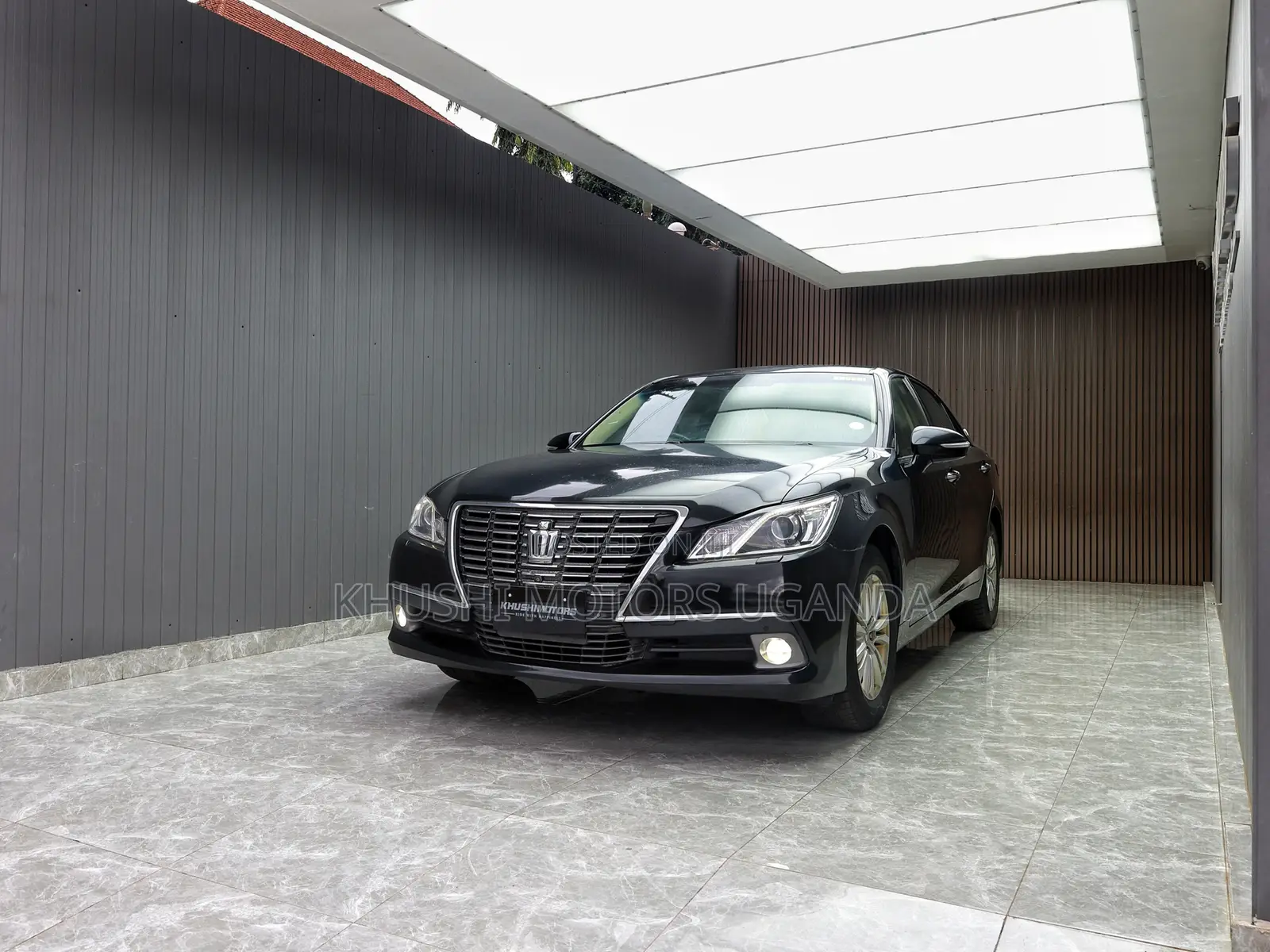 Toyota Crown 2013 Black