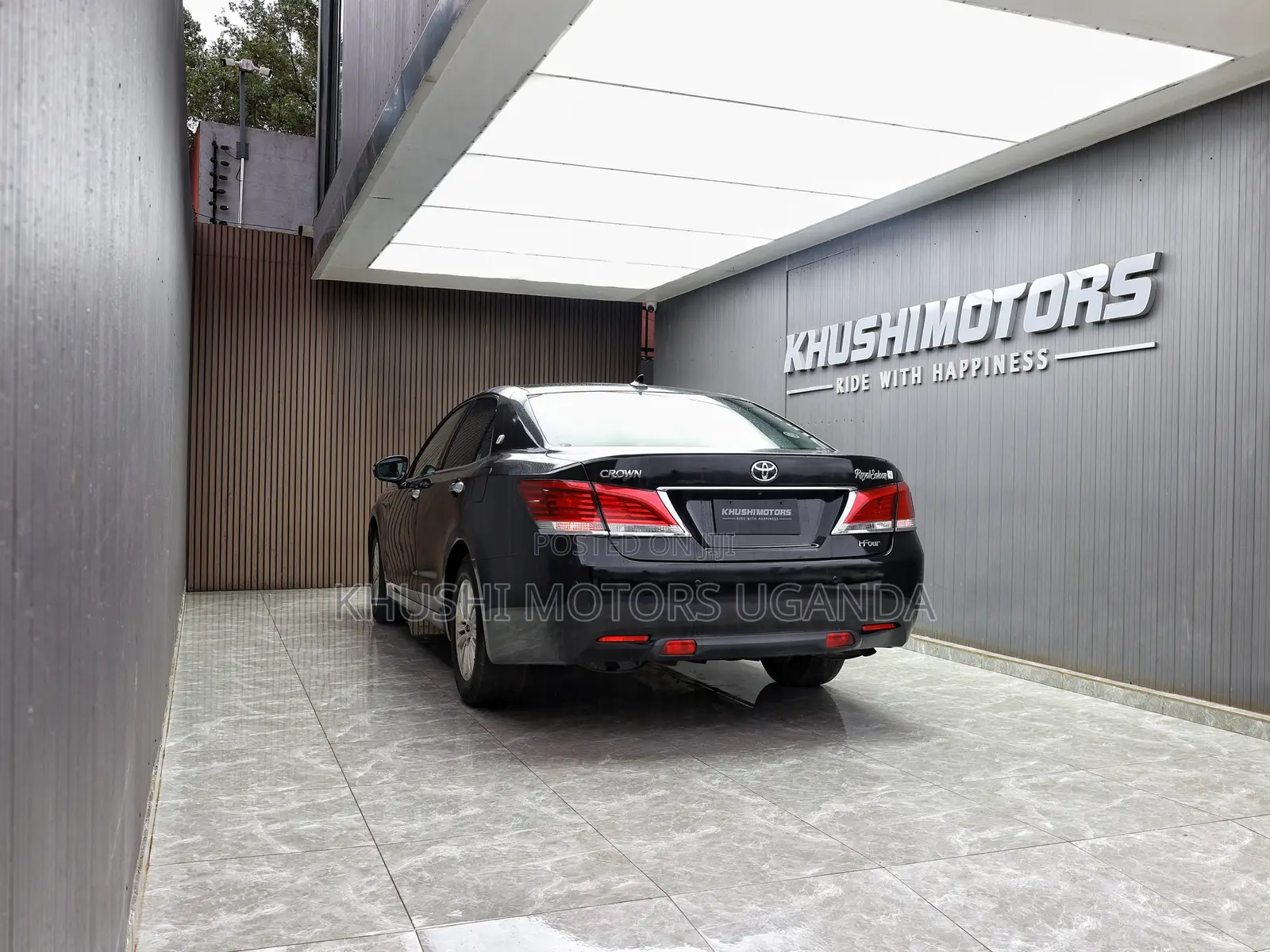 Toyota Crown 2013 Black