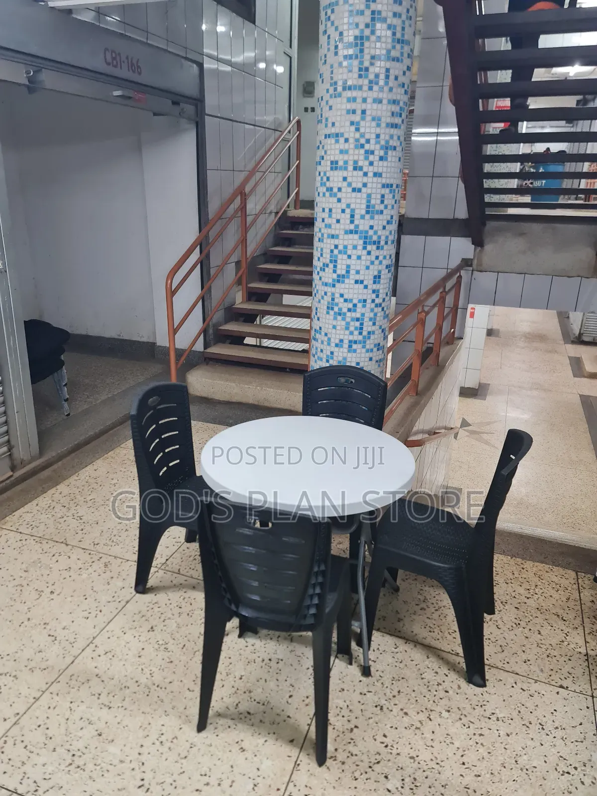 Canadian Plastic Table and Chairs Plastic Table and Chairs