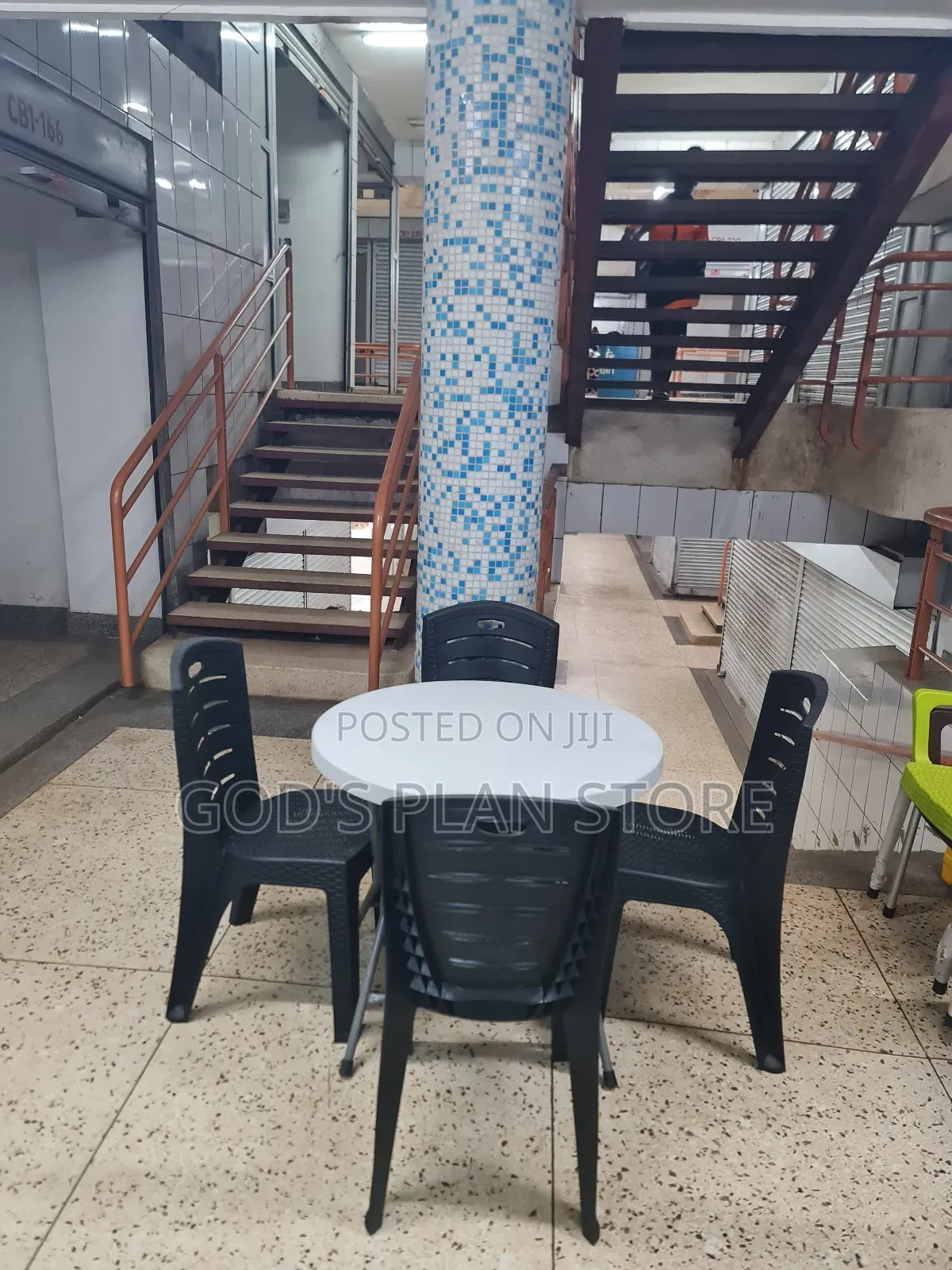 Canadian Plastic Table and Chairs Plastic Table and Chairs
