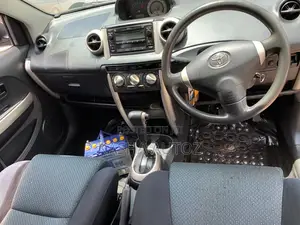 Toyota IST 2006 Silver