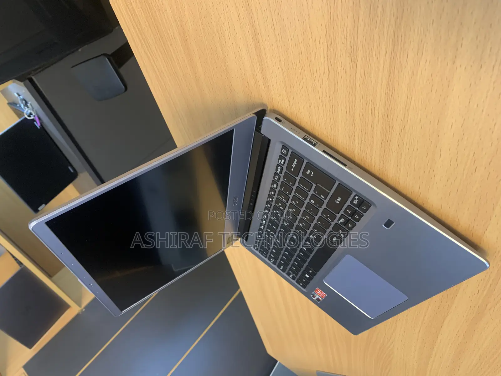 Laptop Acer Swift 3 8GB AMD Ryzen 5 SSD 256GB