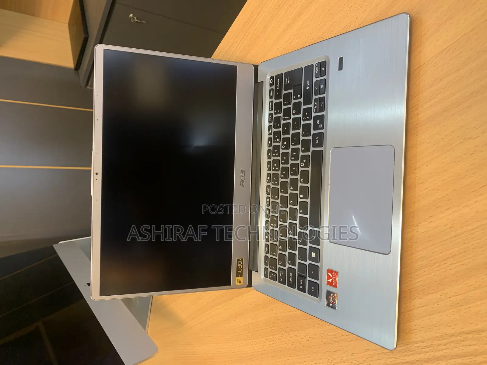 Laptop Acer Swift 3 8GB AMD Ryzen 5 SSD 256GB