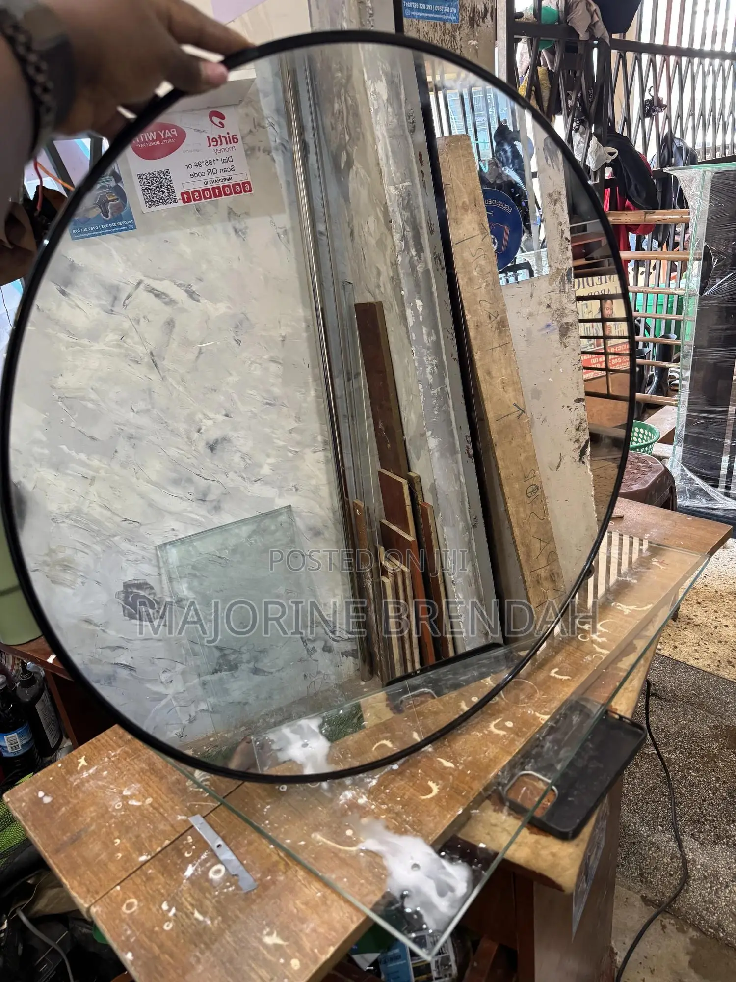 Circular Designed Mirror