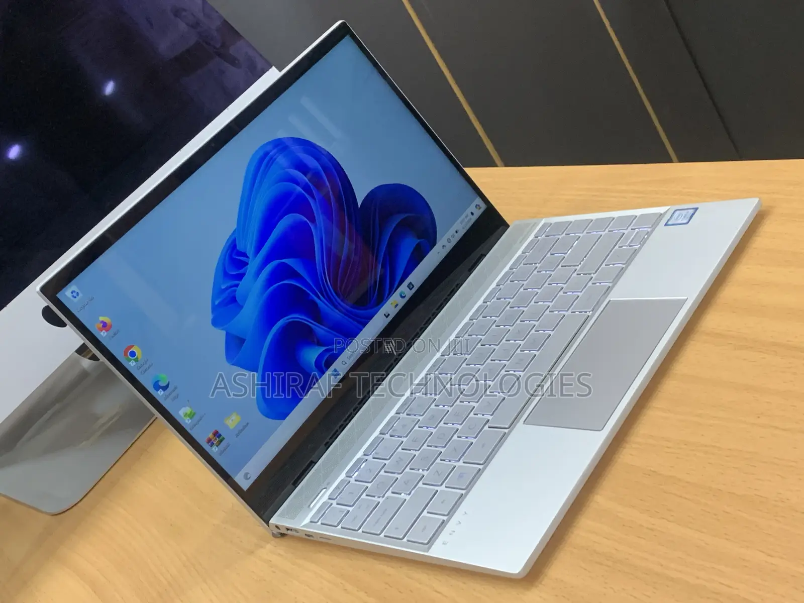 New Laptop HP Envy 13 8GB Intel Core i5 SSD 256GB