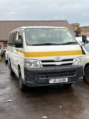 Toyota HiAce 2012 White