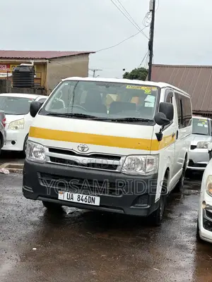 Toyota HiAce 2012 White