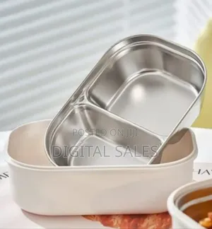 Modern Portable Lunch Box With Secure Lid and Air Vent