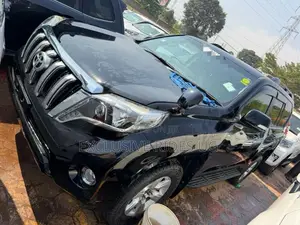 Toyota Land Cruiser Prado 2017 Black