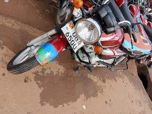 TVS HLX 125 2020 Red