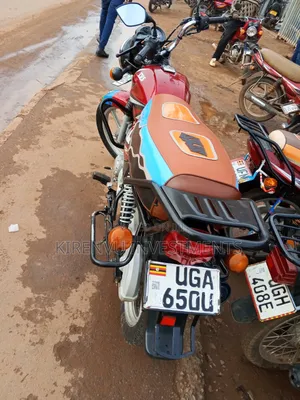 TVS HLX 125 2020 Red