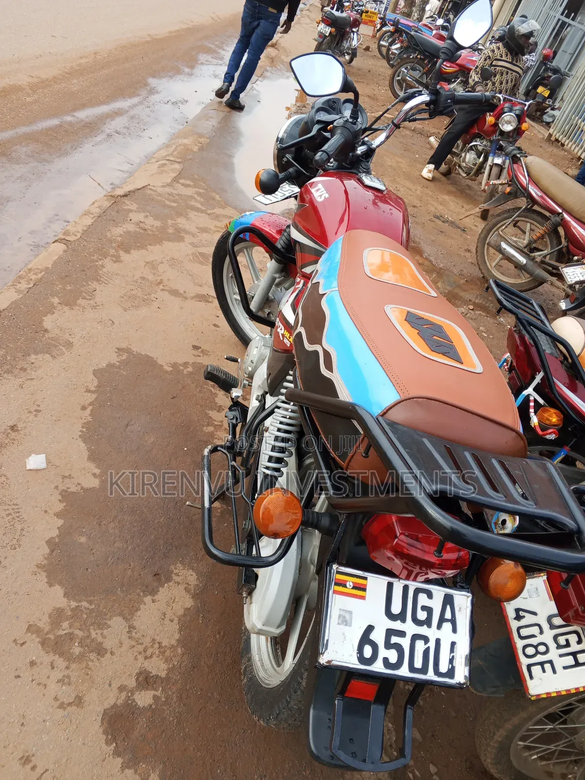 TVS HLX 125 2020 Red