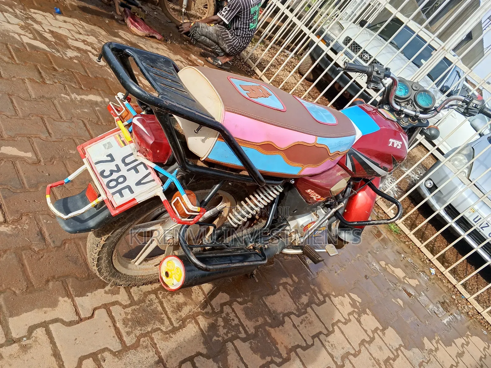 TVS HLX 125 2021 Red