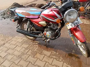 TVS HLX 125 2021 Red
