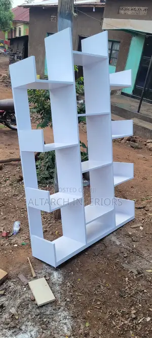 4x6 Book Shelf in Color White and in Good Finishing