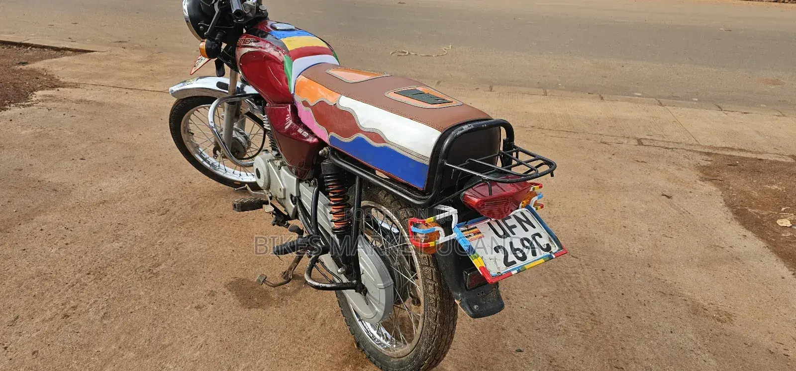 Bajaj Boxer 100 2022 Red