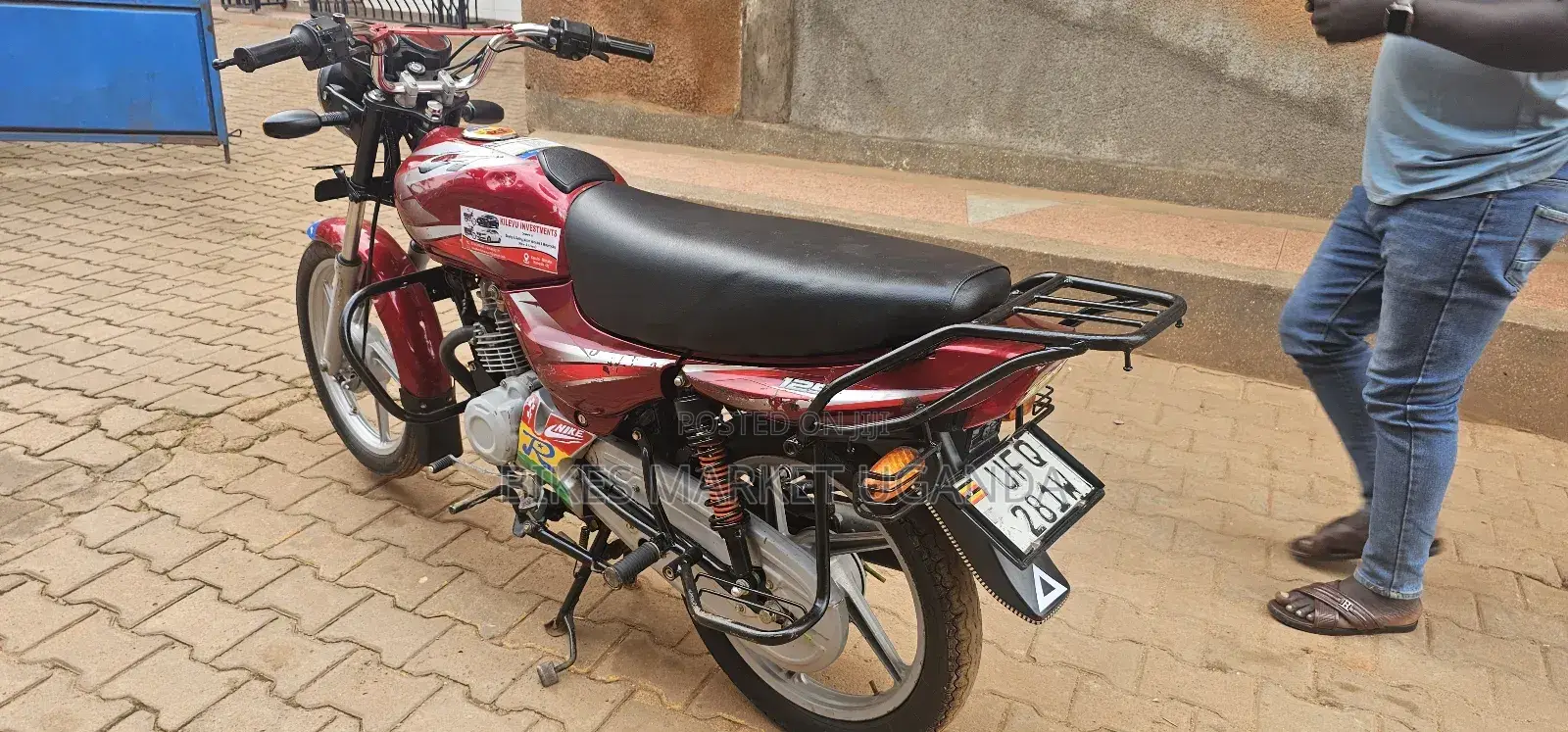 Bajaj CT 125X 2022 Red