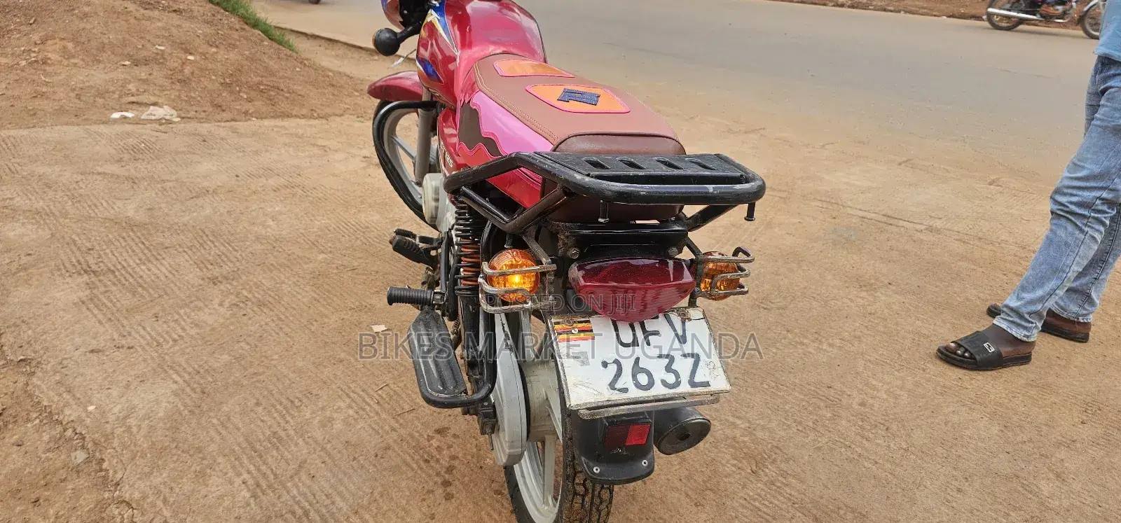 Bajaj CT 125X 2023 Red
