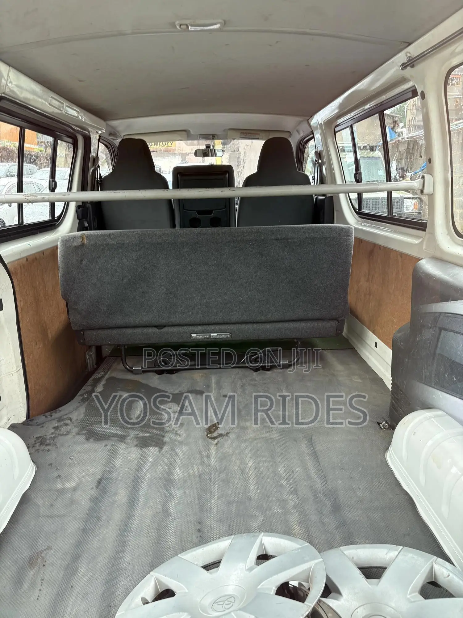Toyota HiAce 2012 White