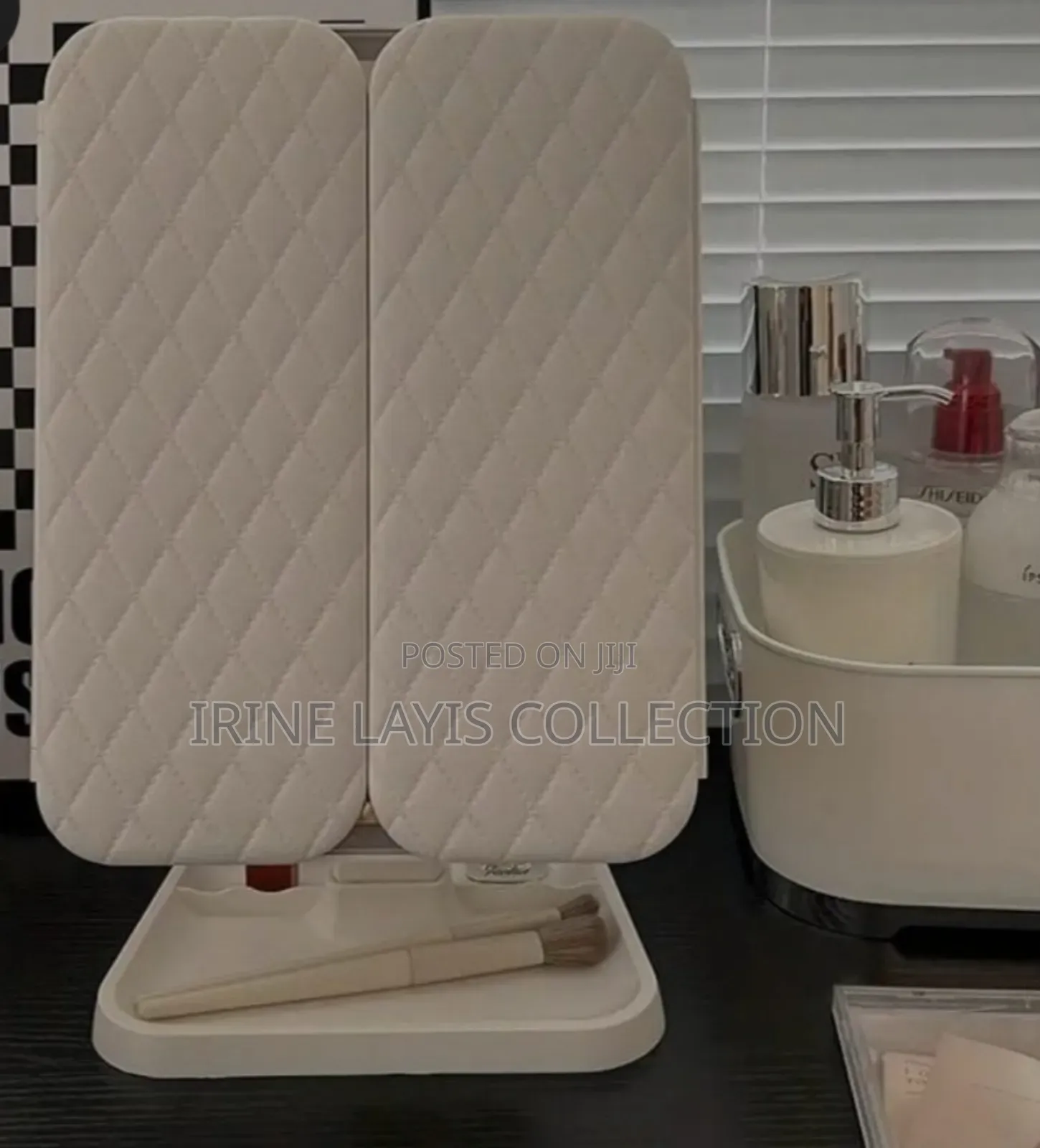 Tri-Fold Led Makeup Mirror.
