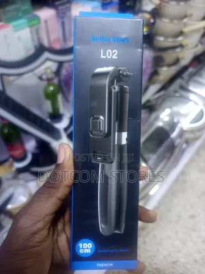 L02 Selfie Stick.