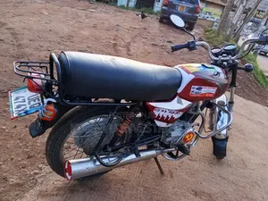 Bajaj Boxer 100 2017 Red
