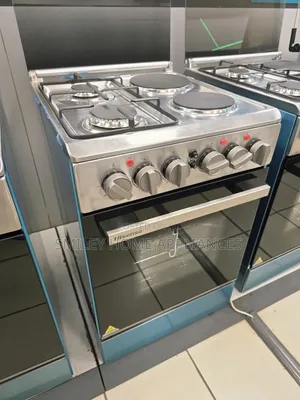 Brand New Stainless Steel Hisense 50*50cm (2+2) With an Electric Oven