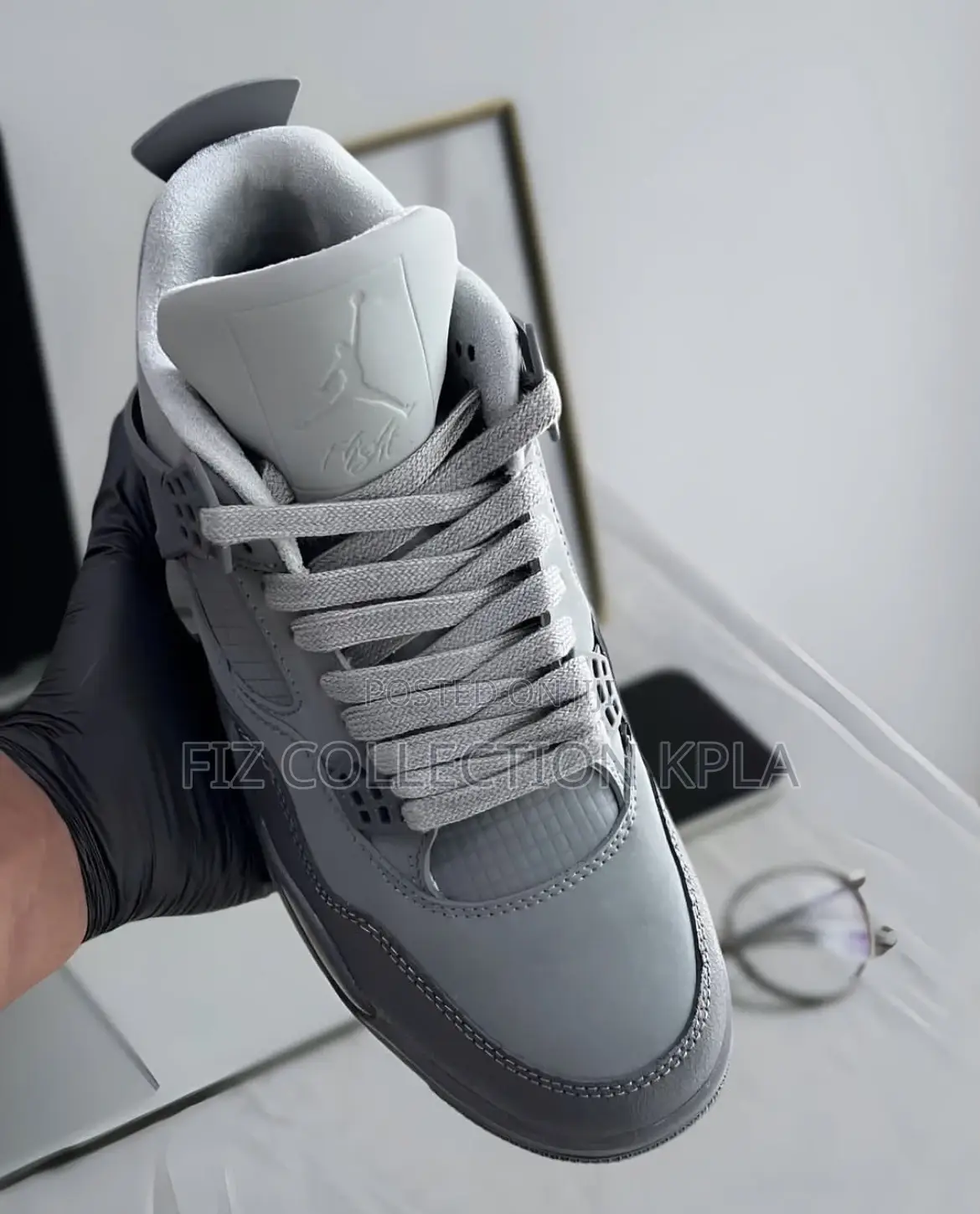 Jordan 4 Grey