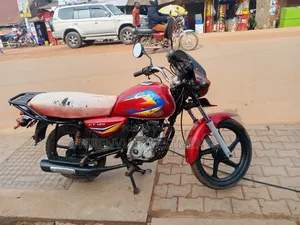 Bajaj Boxer 125 2018 Red