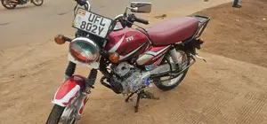 TVS HLX 125 2022 Red