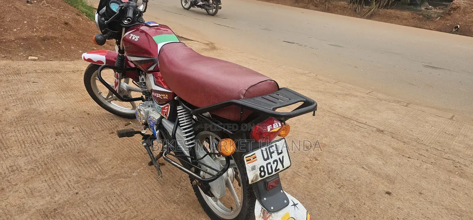 TVS HLX 125 2022 Red