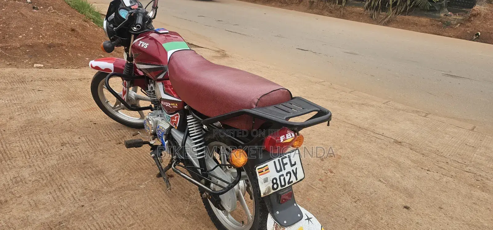TVS HLX 125 2022 Red